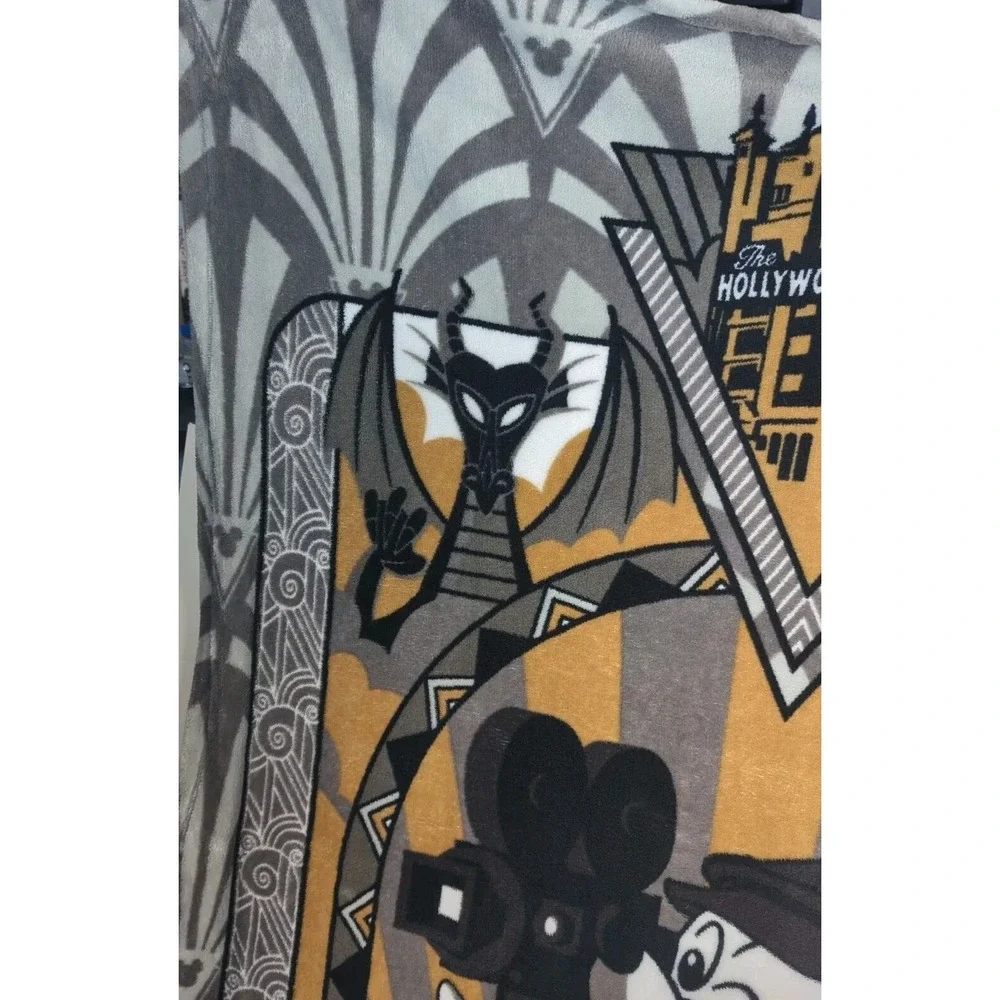 Rare Hollywood Studios Disney Mickey Film Fleece Blanket 36 